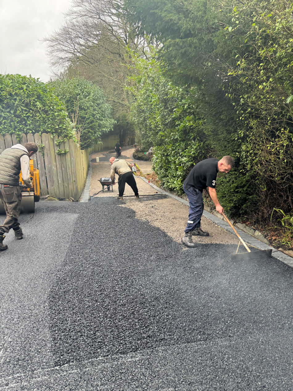 TARMAC DRIVES IN BARROW IN FURNESS